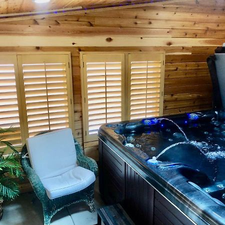 Blue Bear Den 3Br 2Ba Dtc Private Apt Hot Tub Екстер'єр фото
