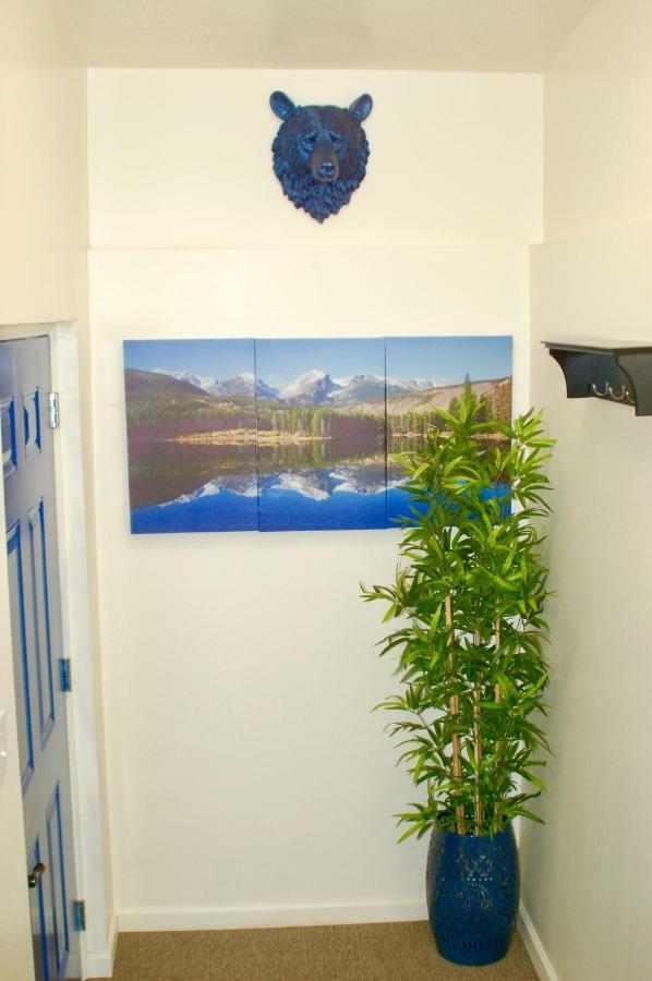 Blue Bear Den 3Br 2Ba Dtc Private Apt Hot Tub Екстер'єр фото